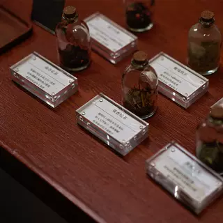 2 Pack Acrylic Picture Frames 2x3, Mini Wallet Size for Photos, Tabletop, Desktop